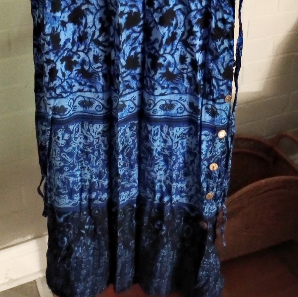 🌴🍹 Smocked Blue Floral Dress